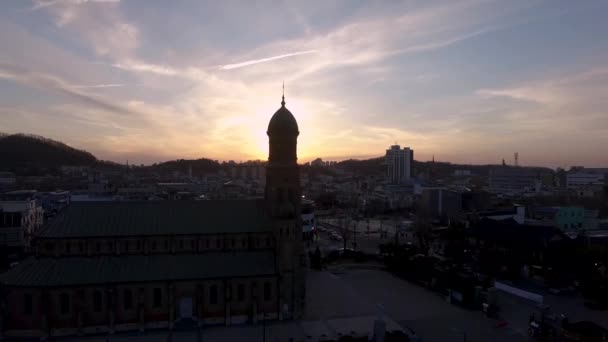 全州韓屋村の全州カトリック教会の空中ビュー伝統的な韓国の町 アジア — ストック動画