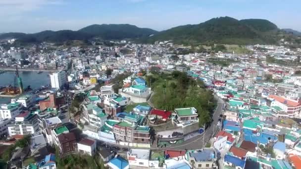 Luchtfoto Van Dongpirang Mural Village Tongyeong Gyeongnam Zuid Korea Azië — Stockvideo