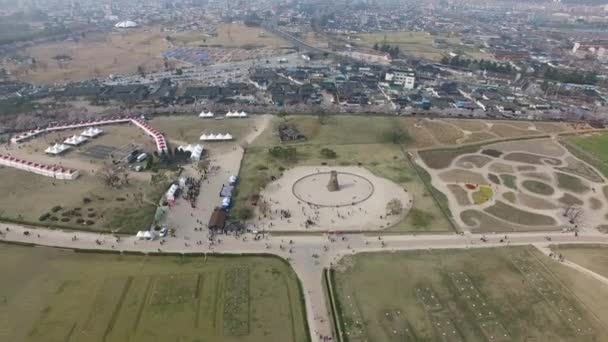 Floración Cerezos Primavera Cheomseongdae Gyeongju Gyeongbuk Corea Del Sur Asia — Vídeos de Stock