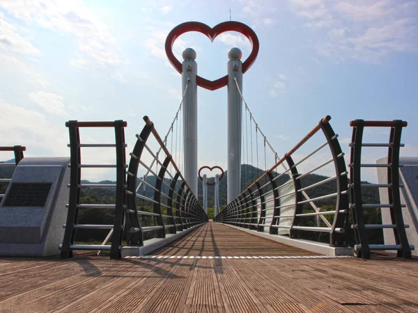 Saranggyo Love Bridge en Gunwi, Gyeongbuk, Corea del Sur, Asia —  Fotos de Stock