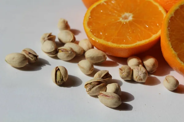 Taze Gıda - Vejetaryen - vegans - sağlıklı beslenme - Antep fıstığı ile turuncu