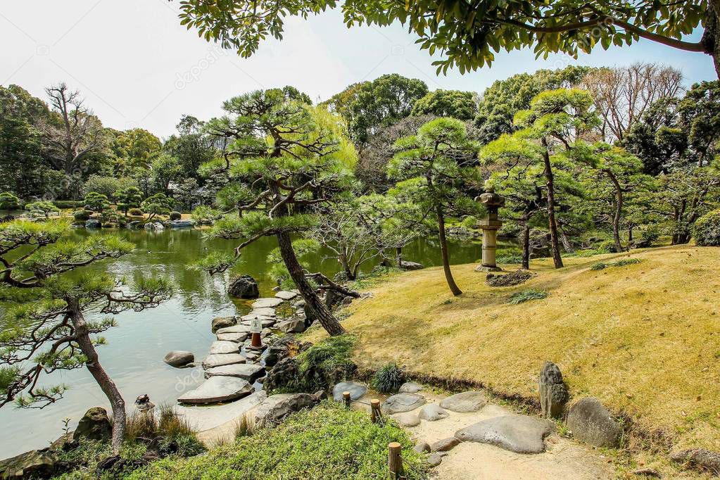 Japanese garden in Tokyo  -  Fine garden with artificial pond KI