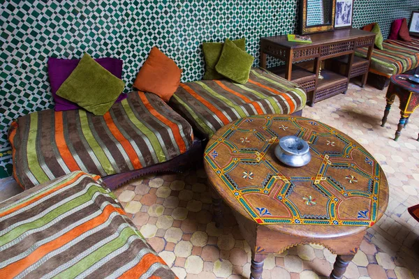 Famosos Azulejos Marroquíes Las Paredes Suelo Los Interiores Pequeño Hotel — Foto de Stock