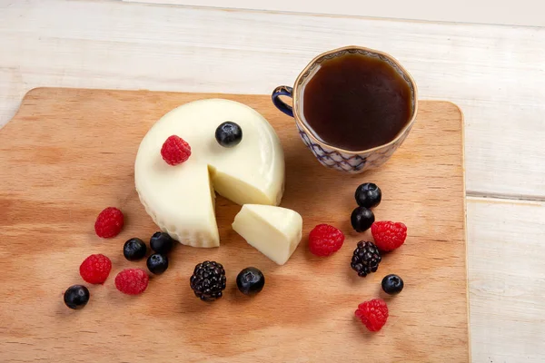 Berrys Queso Blando Taza Espresso Escritorio Madera Desayuno Material Para — Foto de Stock