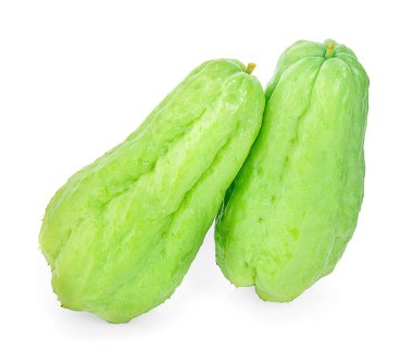 Beyaz arkaplanda Chayote izole edildi