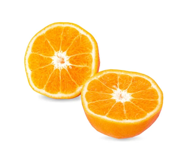 Laranja isolada sobre fundo branco — Fotografia de Stock