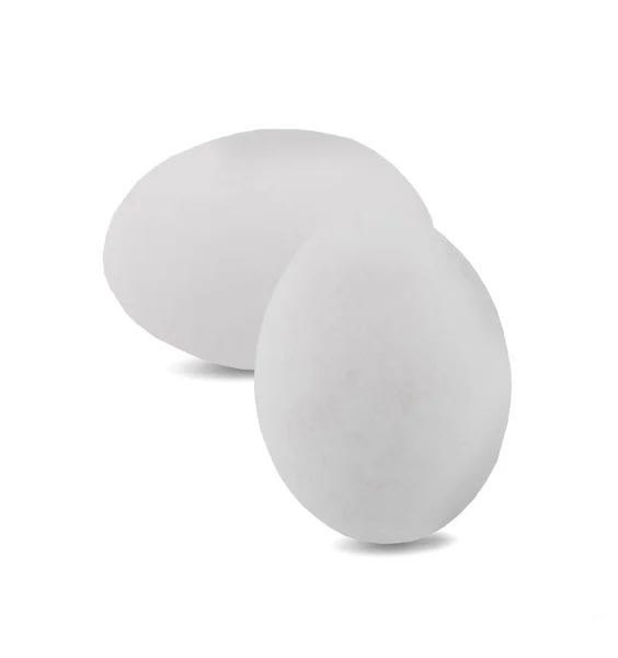 Одно белое яйцо на белом фоне — стоковое фото