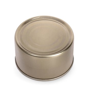 Beyaz arka plan üzerinde izole bir küçük teneke kutu