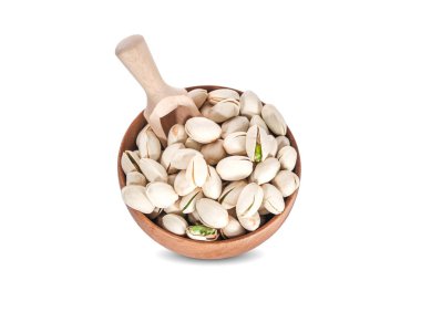 Pistachio yakın plan beyaz arkaplanda izole edildi