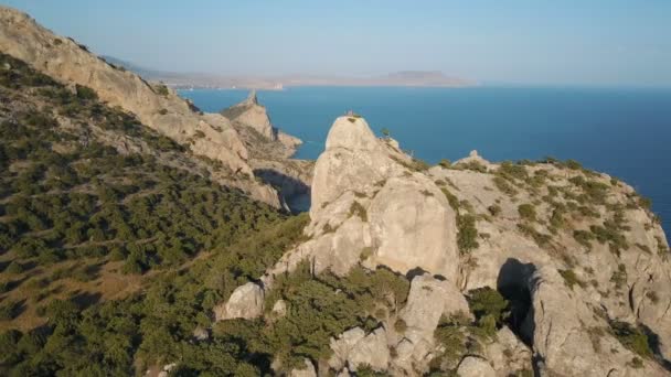 Vista incrível da montanha Karaul-oba na Crimeia . — Vídeo de Stock