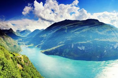 Geiranger fiyort Norveç manzara