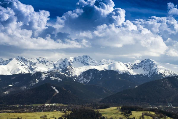 Alto Panorama Cordillerano Con Nieve Durante Invierno — Foto de Stock