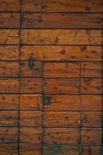 Verborgen Deur Een Houten Deur Een Houten Muur Van Hetzelfde — Stockfoto