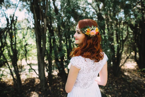 Portrait Beautiful Red Haired Bride Flowers Her Hair — Stock Photo, Image