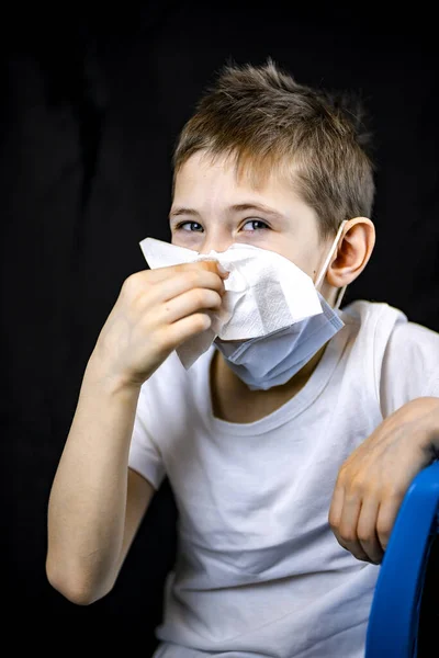 Boy Ill Mask His Face Temperature — Stock Photo, Image