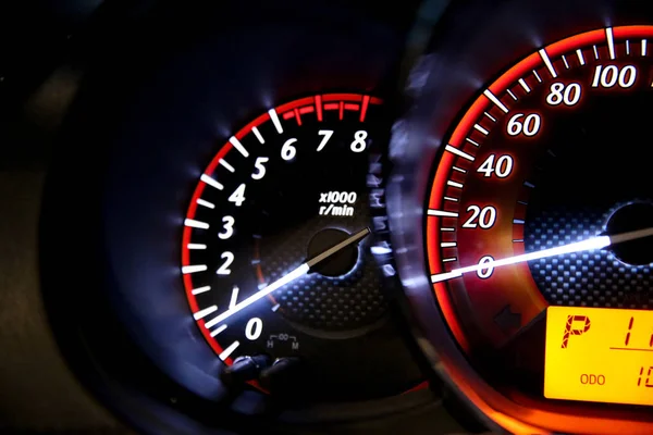 Kilometerteller snelheid in mijn auto — Stockfoto