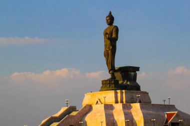 Buddhamonthon kuzeydoğu Buda heykeli., Khonkaen Tayland.