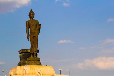 Buddhamonthon kuzeydoğu Buda heykeli., Khonkaen Tayland.