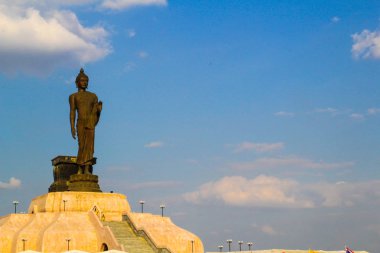 Buddhamonthon kuzeydoğu Buda heykeli., Khonkaen Tayland.