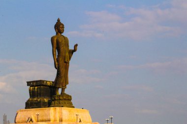 Buddhamonthon kuzeydoğu Buda heykeli., Khonkaen Tayland.