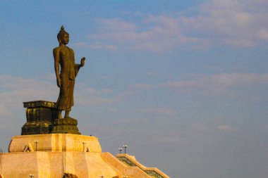 Buddhamonthon kuzeydoğu Buda heykeli., Khonkaen Tayland.