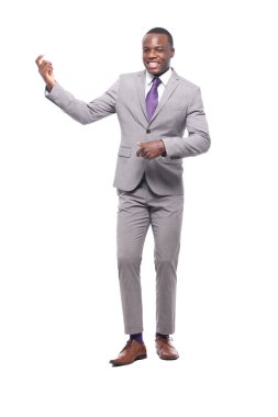 Beyaz arka plan önünde mutlu siyah adam