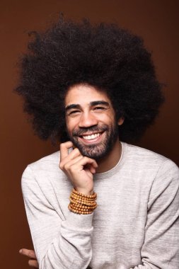 mutlu bir adam portresi