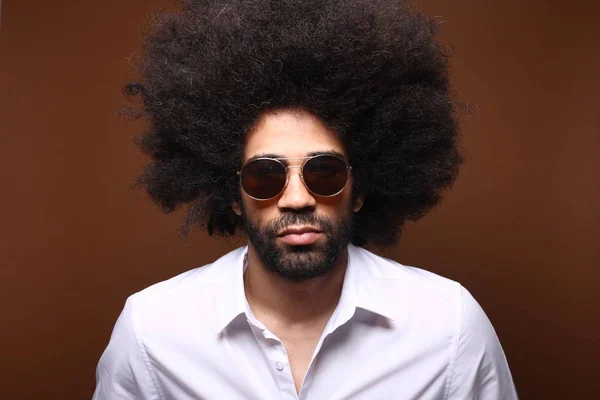 Retrato Homem Afro Feliz — Fotografia de Stock