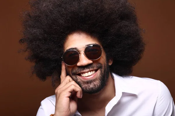 Retrato Hombre Afro Feliz —  Fotos de Stock