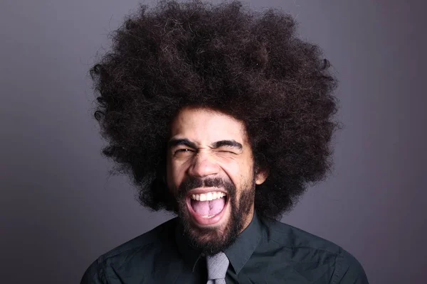Lykkelig Afro Mand Foran Hvid Baggrund - Stock-foto