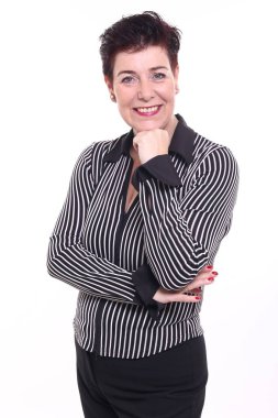 Güzel, olgun bir kadının portresi.