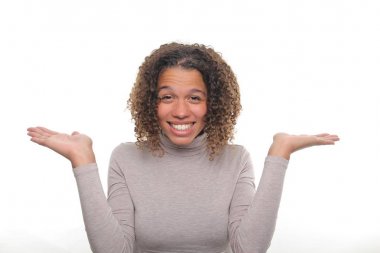 Güzel mutlu Afro kadın