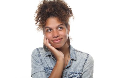 Güzel mutlu Afro kadın