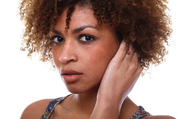 Portret Van Een Mooie Afro Vrouw — Stockfoto