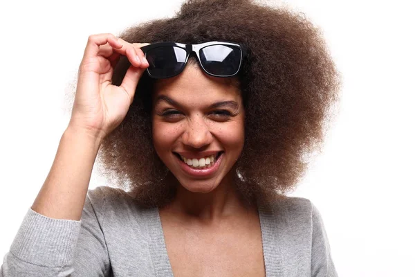 Portret Van Een Mooie Gelukkig Afro Vrouw — Stockfoto