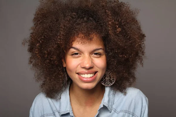 Perfecte Mooie Afro Vrouw — Stockfoto