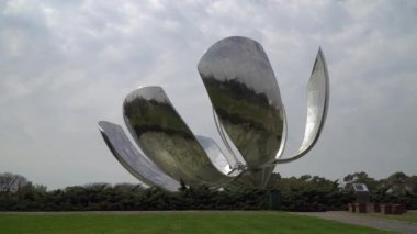 Floralis Generica, Buenos Aires, Arjantin