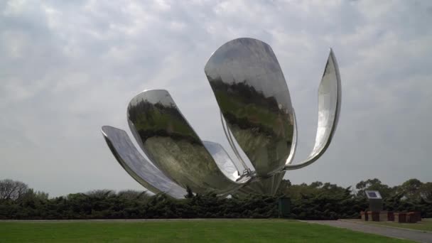 Floralis Generica Buenos Aires Argentina — Stockvideo