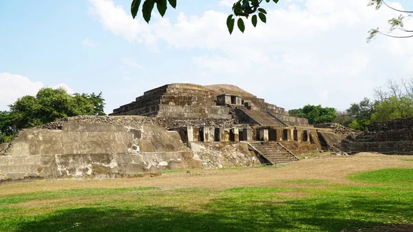 santa ana, el Salvador'da Maya harabelerini tazumal