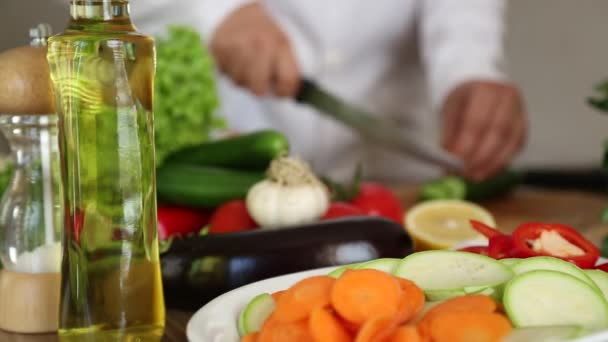 Готовить Овощи Подготовка Вегетарианской Еды — стоковое видео