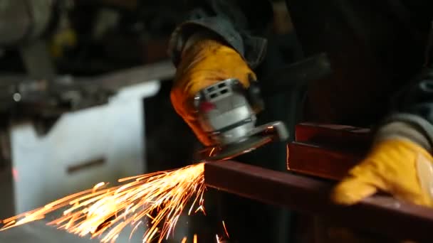 Grinding Heavy Industry Worker — Stock Video