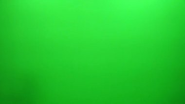 İşadamı yeşil ekranda geldi 