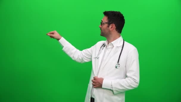 Doctor Dar Presentación Fondo Pantalla Verde — Vídeos de Stock