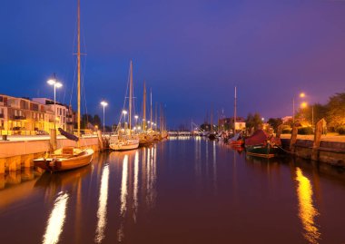 Ryck Nehri üzerinde tekne liman. Greifswald