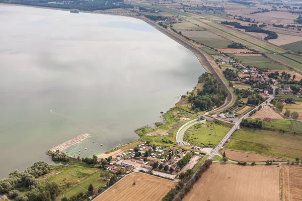 Luchtfoto uitzicht op het meer in de buurt van Otmuchow — Stockfoto