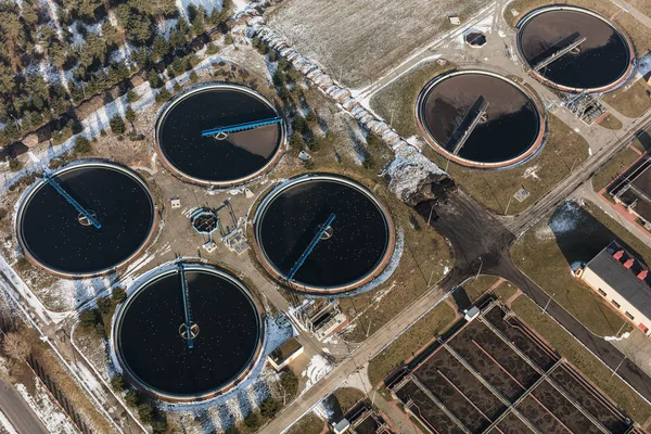 Vista aérea de la depuradora de aguas residuales —  Fotos de Stock