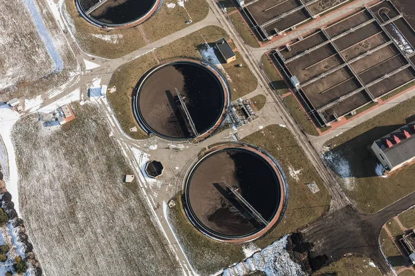 Vista aérea de la depuradora de aguas residuales — Foto de Stock