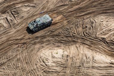 askeri ışınlama havadan görünümü askeri eğitim yere