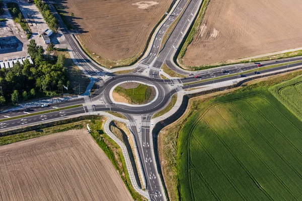 Rotonde in de stad in de zomer — Stockfoto