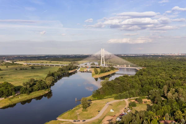 Pont routier dans la ville de Wroclaw — Photo